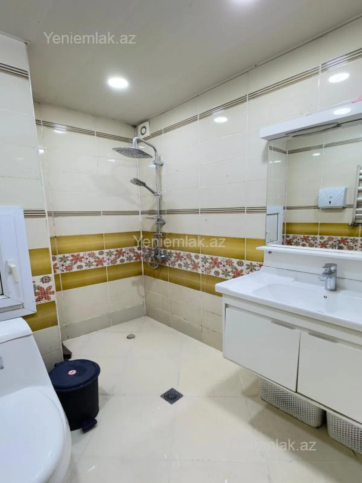 Satılır 2 otaqlı köhnə tikili 40 m²