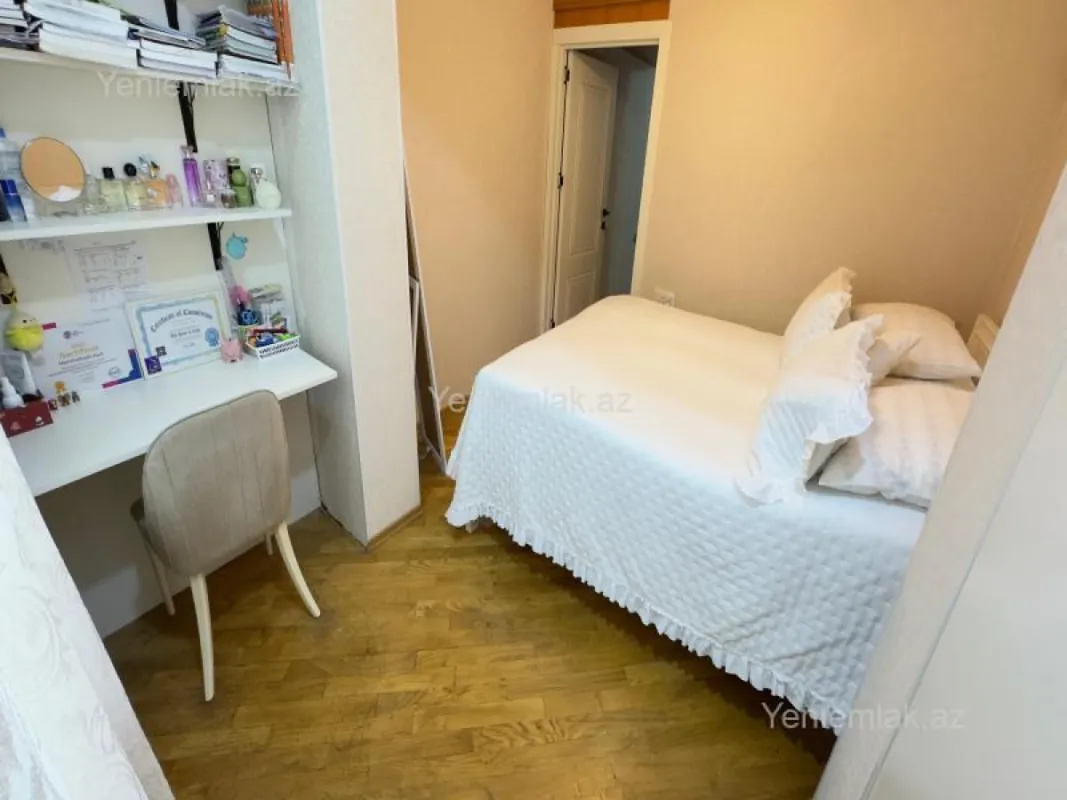 Satılır 2 otaqlı köhnə tikili 40 m²