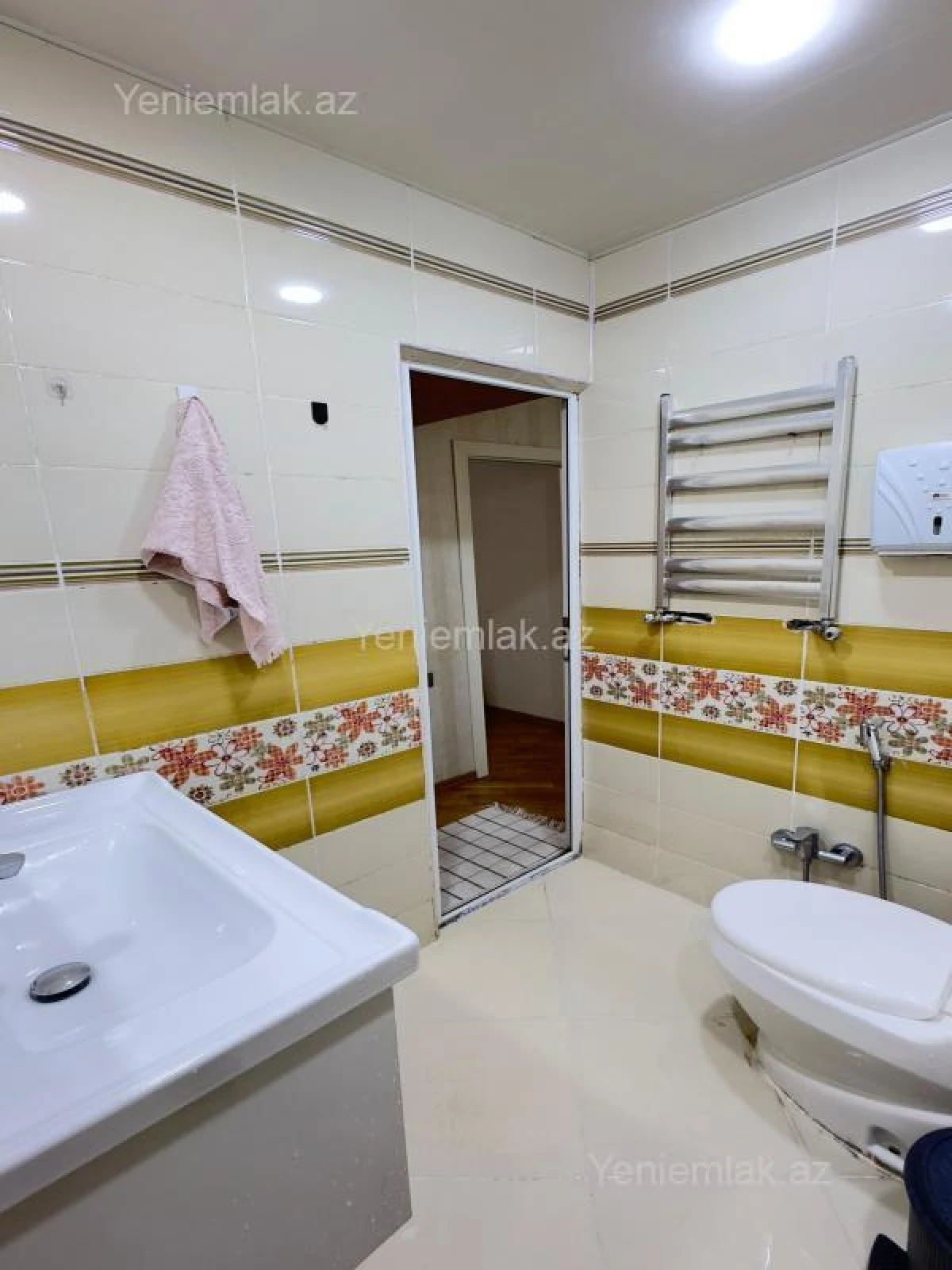 Satılır 2 otaqlı köhnə tikili 40 m²