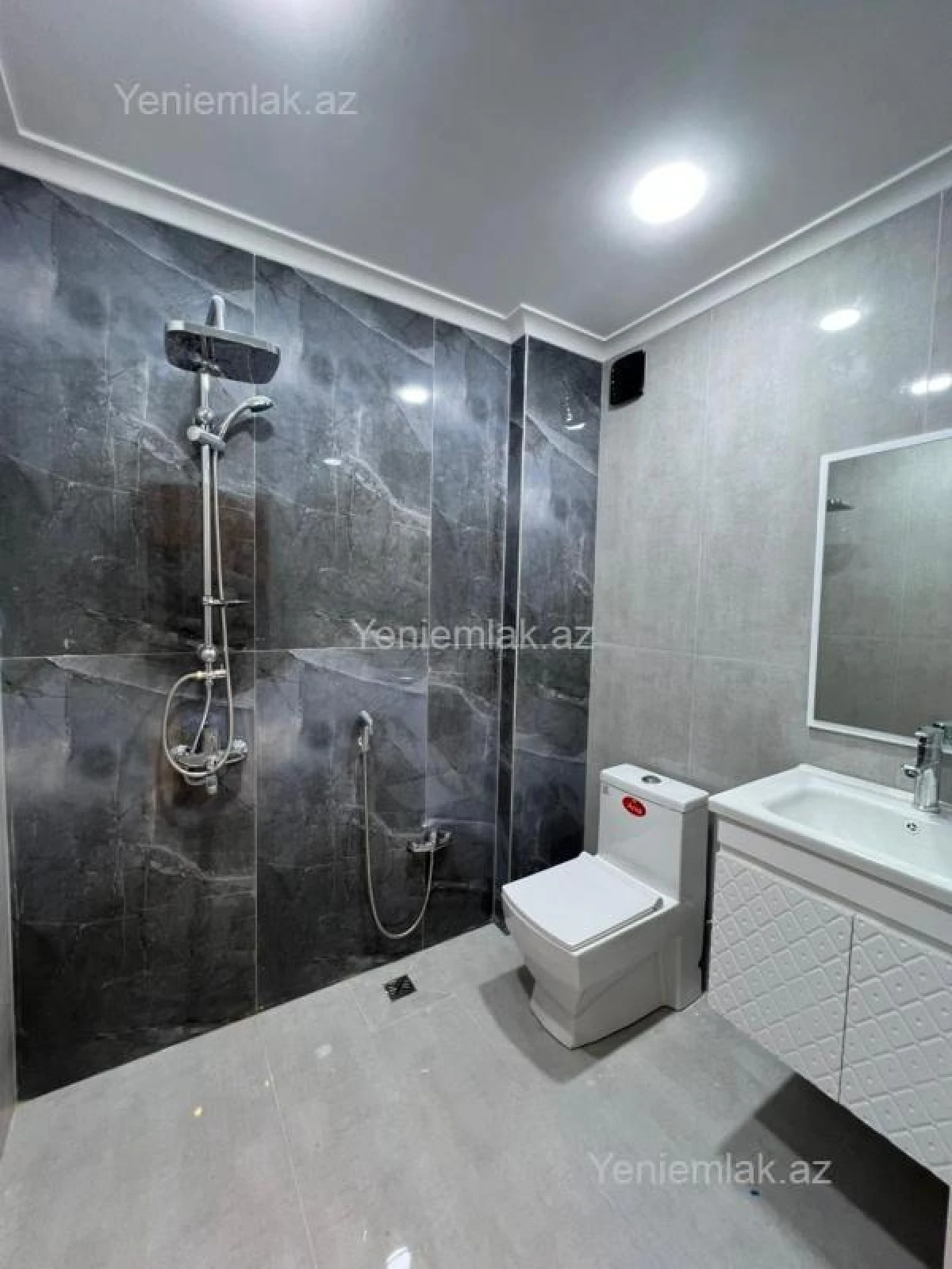 Satılır 3 otaqlı yeni tikili 54 m²