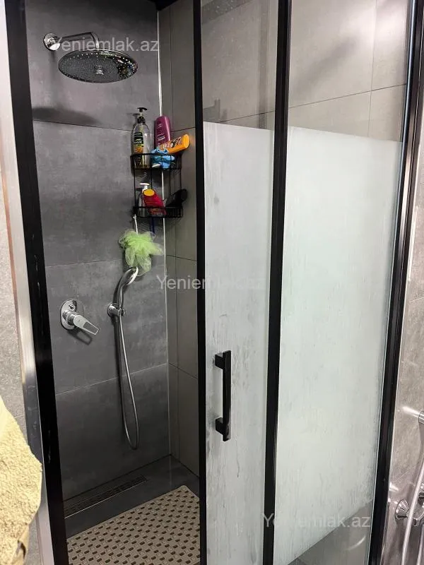 Satılır 2 otaqlı yeni tikili 70 m²