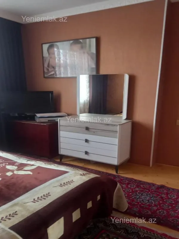 Satılır 4 otaqlı həyət evi 100 m²