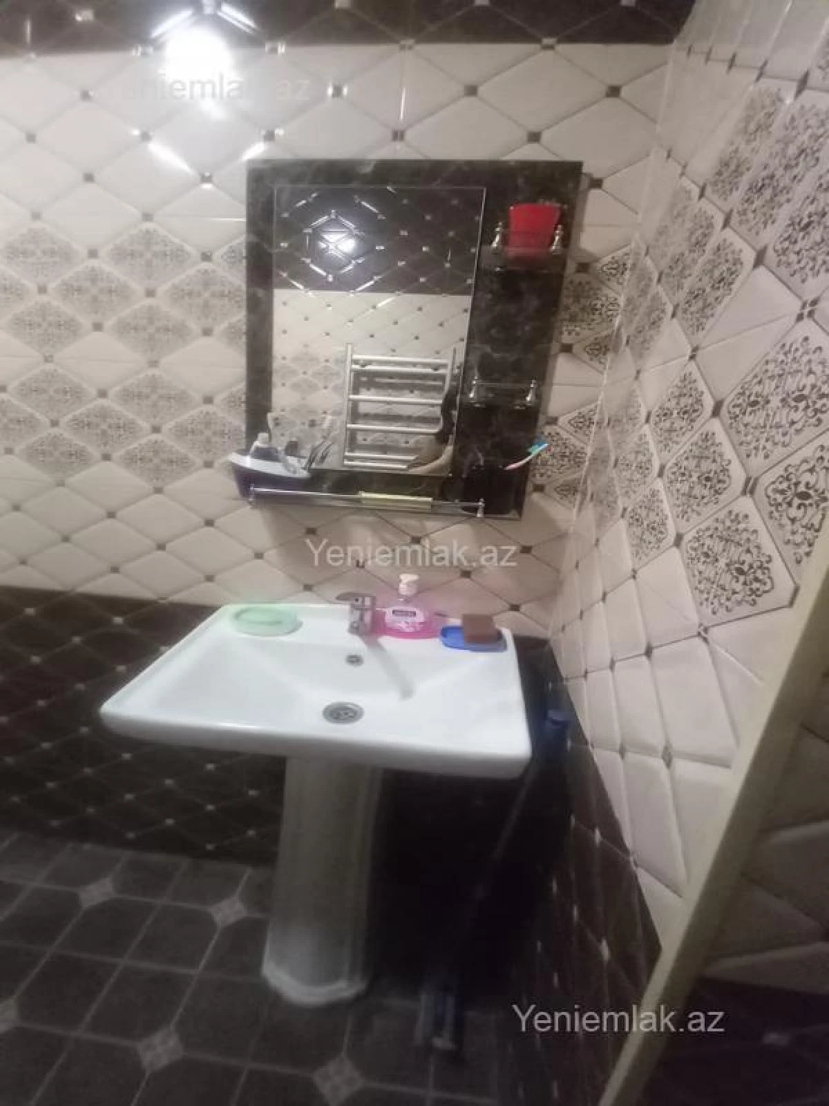 Satılır 4 otaqlı həyət evi 100 m²