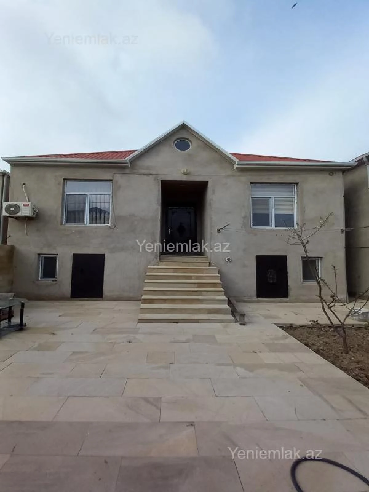 Satılır 4 otaqlı həyət evi 100 m²