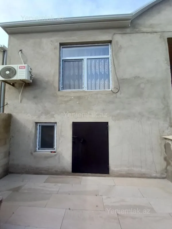 Satılır 4 otaqlı həyət evi 100 m²