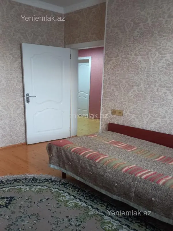 Satılır 4 otaqlı həyət evi 100 m²