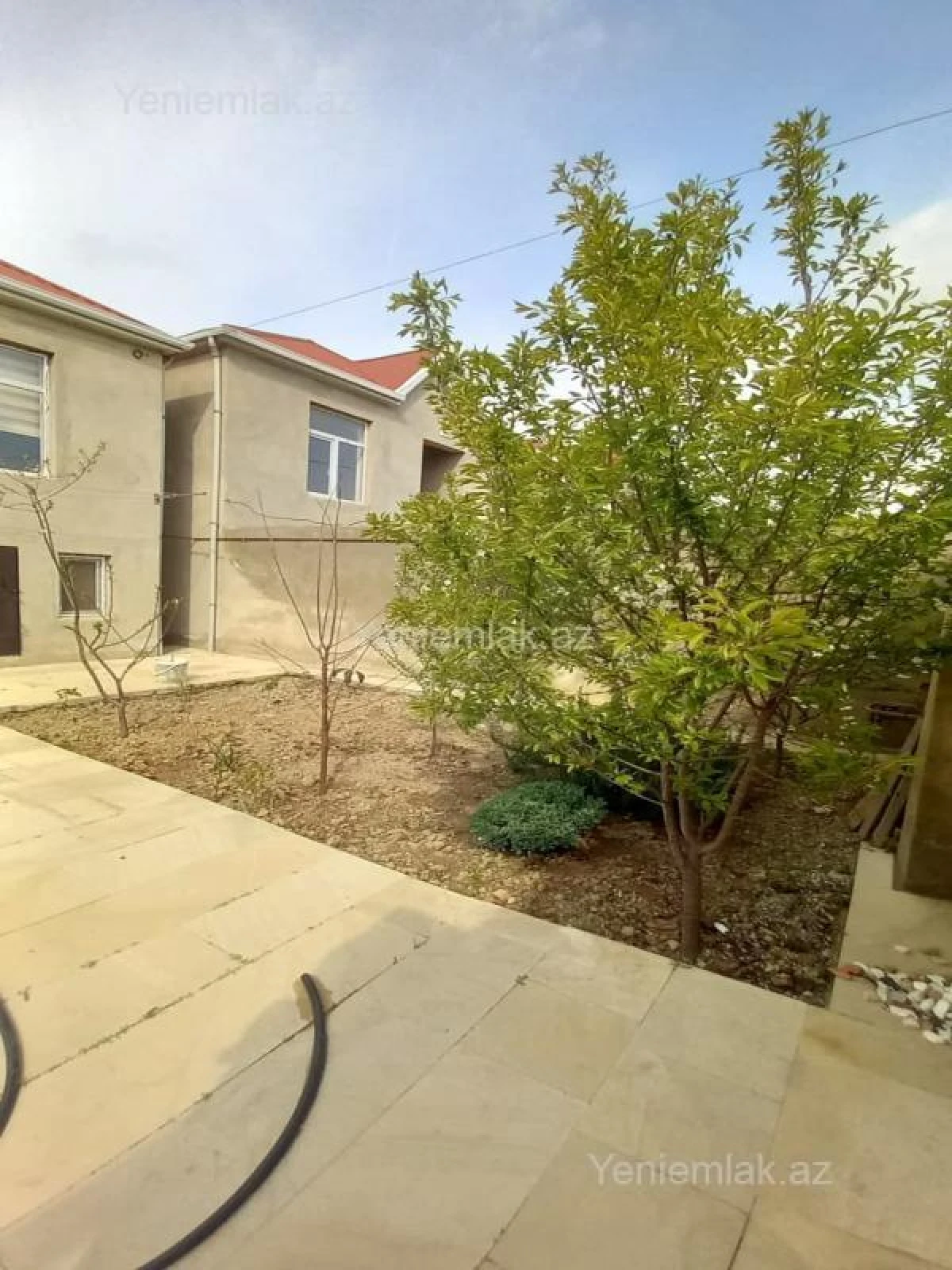 Satılır 4 otaqlı həyət evi 100 m²