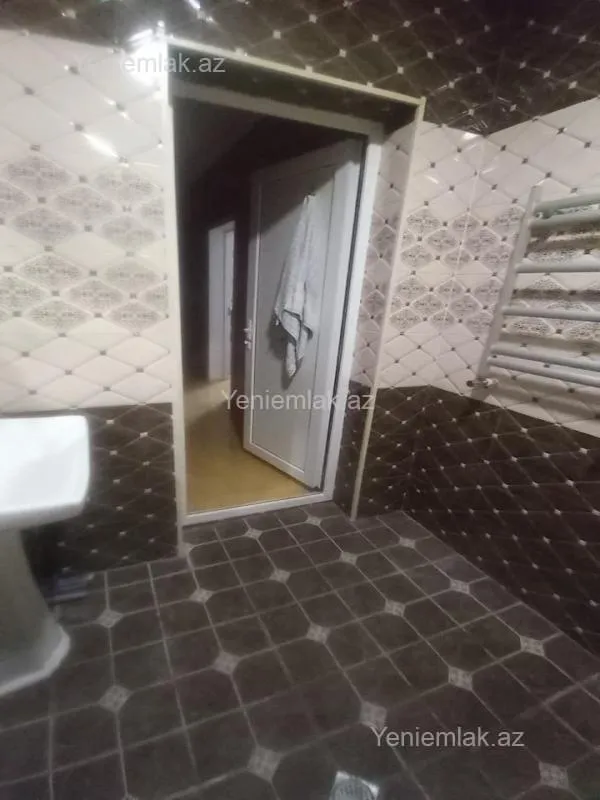 Satılır 4 otaqlı həyət evi 100 m²