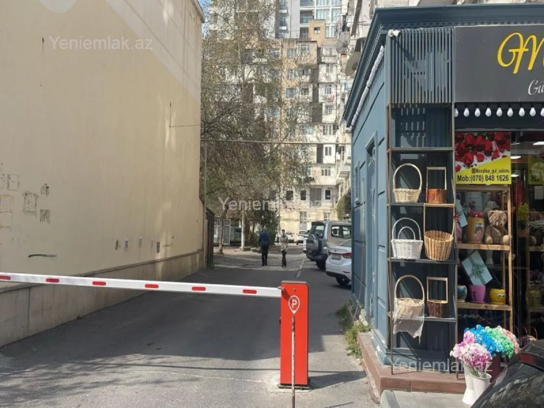 Satılır 3 otaqlı köhnə tikili 70.5 m²