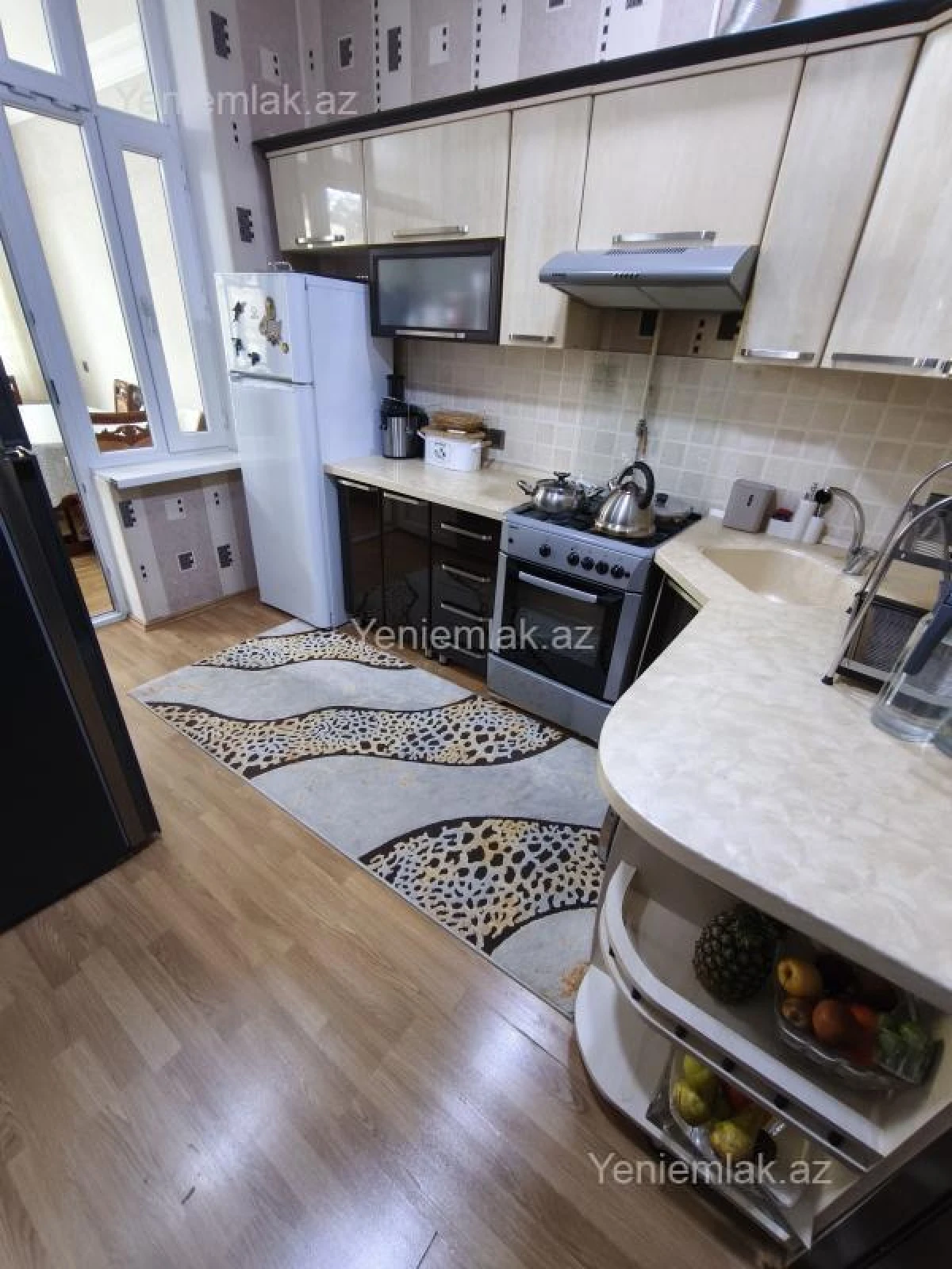 Satılır 3 otaqlı köhnə tikili 80 m²