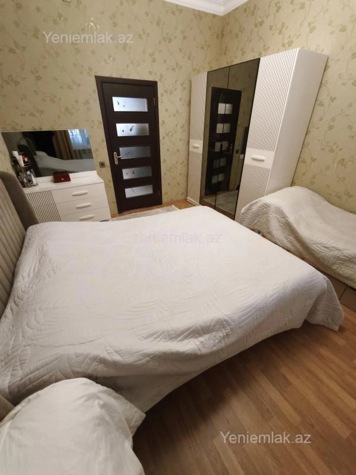 Satılır 3 otaqlı köhnə tikili 80 m²