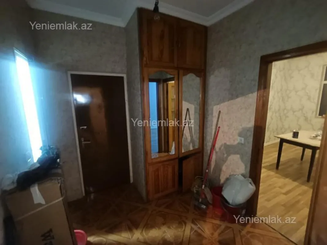 Satılır 3 otaqlı köhnə tikili 70 m²