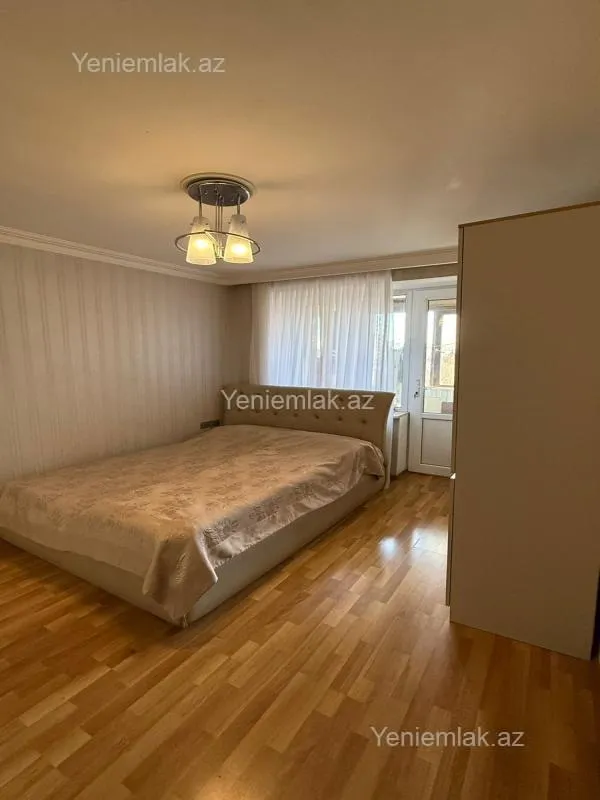 Satılır 3 otaqlı köhnə tikili 70 m²