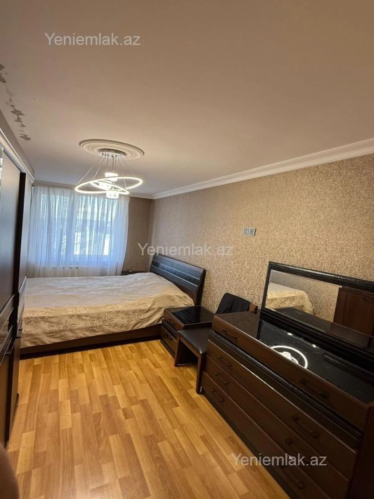 Satılır 3 otaqlı köhnə tikili 70 m²