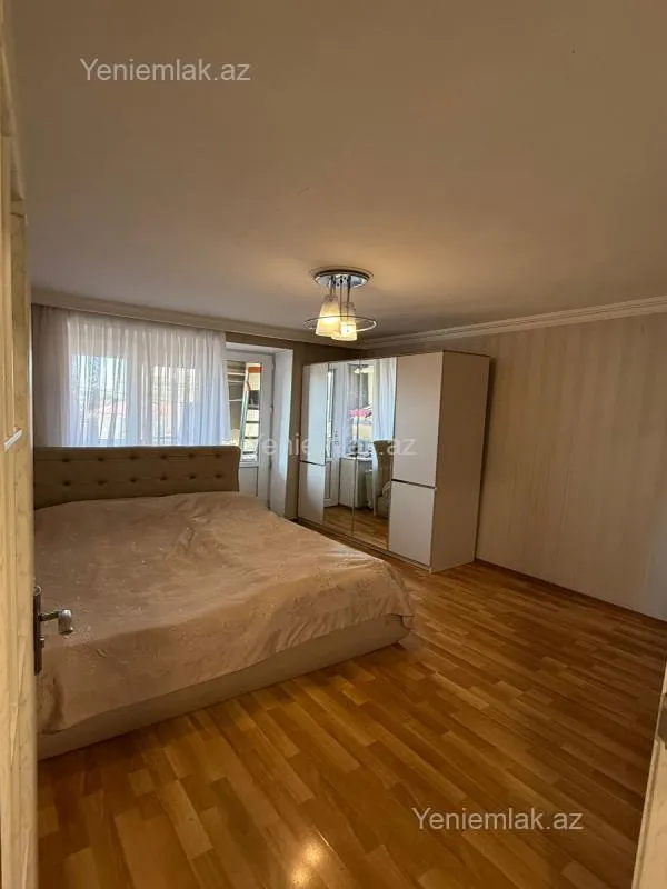 Satılır 3 otaqlı köhnə tikili 70 m²