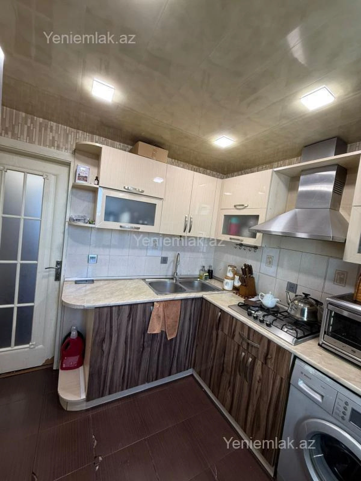 Satılır 3 otaqlı köhnə tikili 70 m²