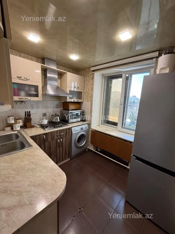 Satılır 3 otaqlı köhnə tikili 70 m²