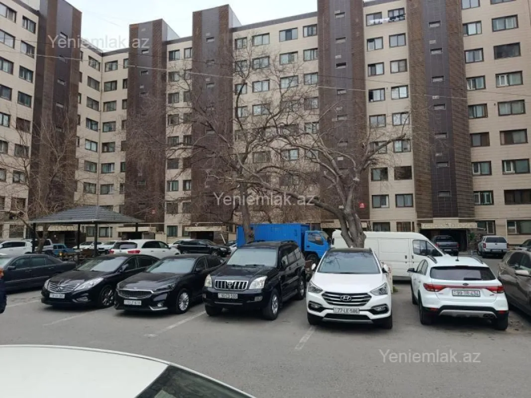 Satılır 4 otaqlı köhnə tikili 90 m²