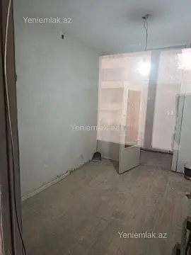 Satılır 4 otaqlı köhnə tikili 90 m²