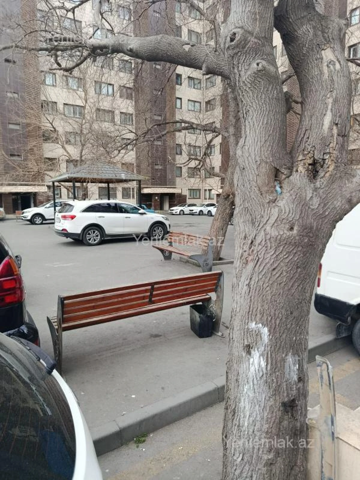 Satılır 4 otaqlı köhnə tikili 90 m²