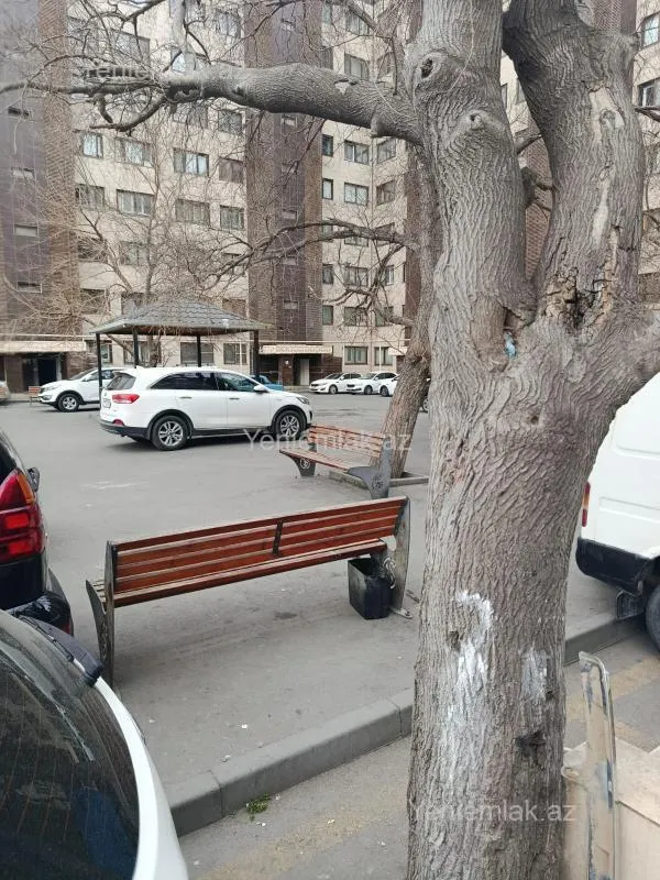 Satılır 4 otaqlı köhnə tikili 90 m²