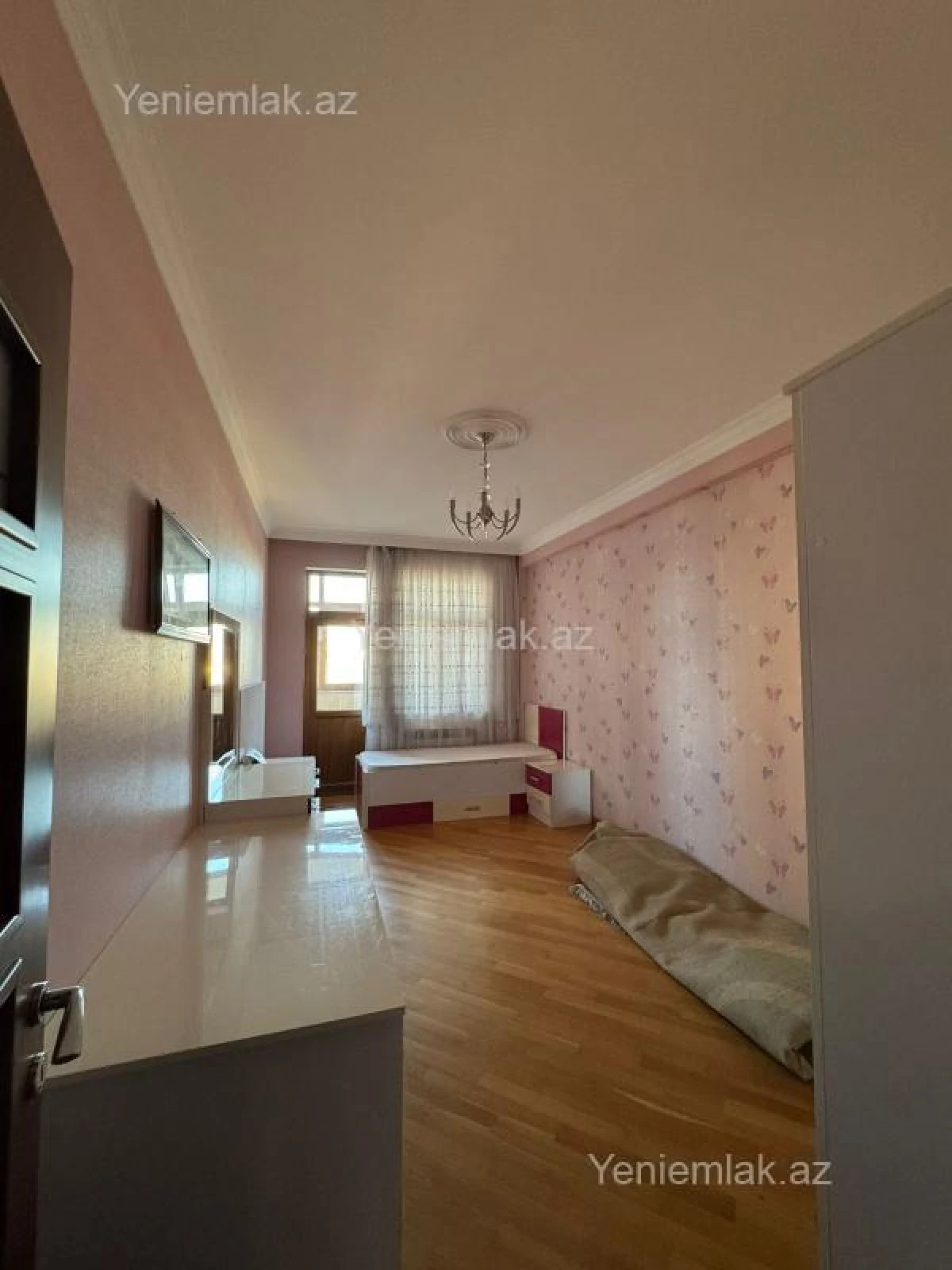 Satılır 4 otaqlı yeni tikili 180 m²
