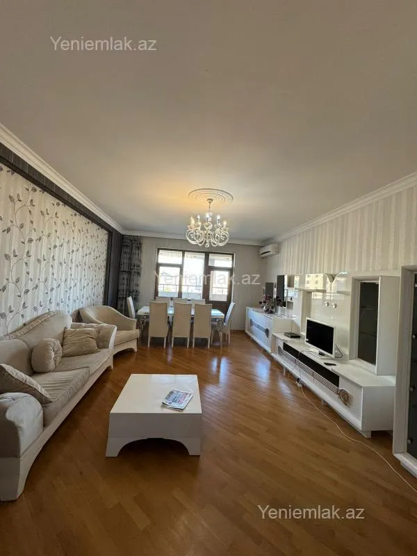Satılır 4 otaqlı yeni tikili 180 m²
