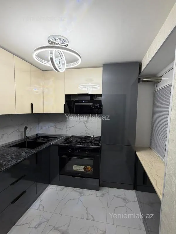 Satılır 3 otaqlı köhnə tikili 75 m²