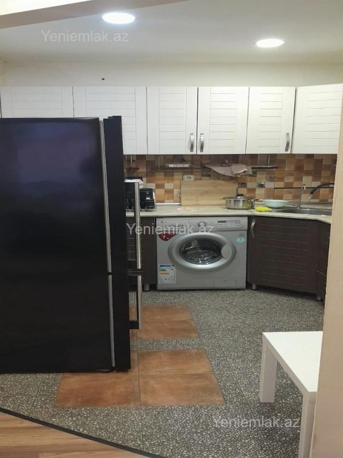 Satılır 4 otaqlı həyət evi 140 m²