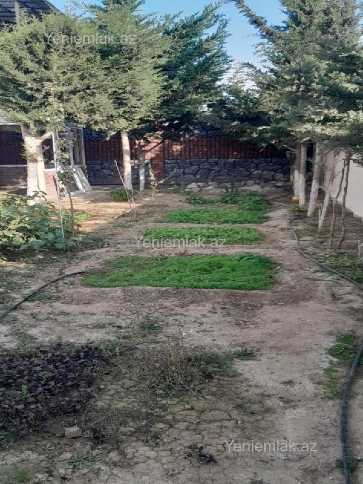 Satılır 4 otaqlı həyət evi 140 m²