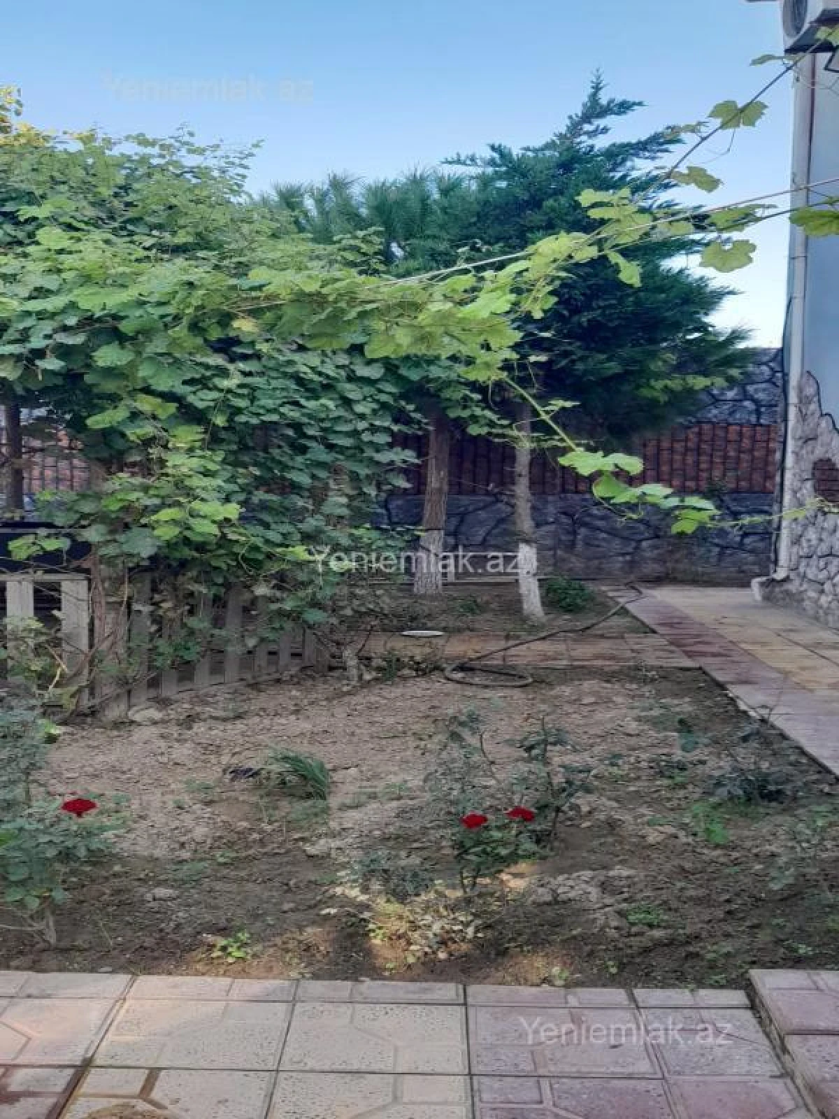 Satılır 4 otaqlı həyət evi 140 m²
