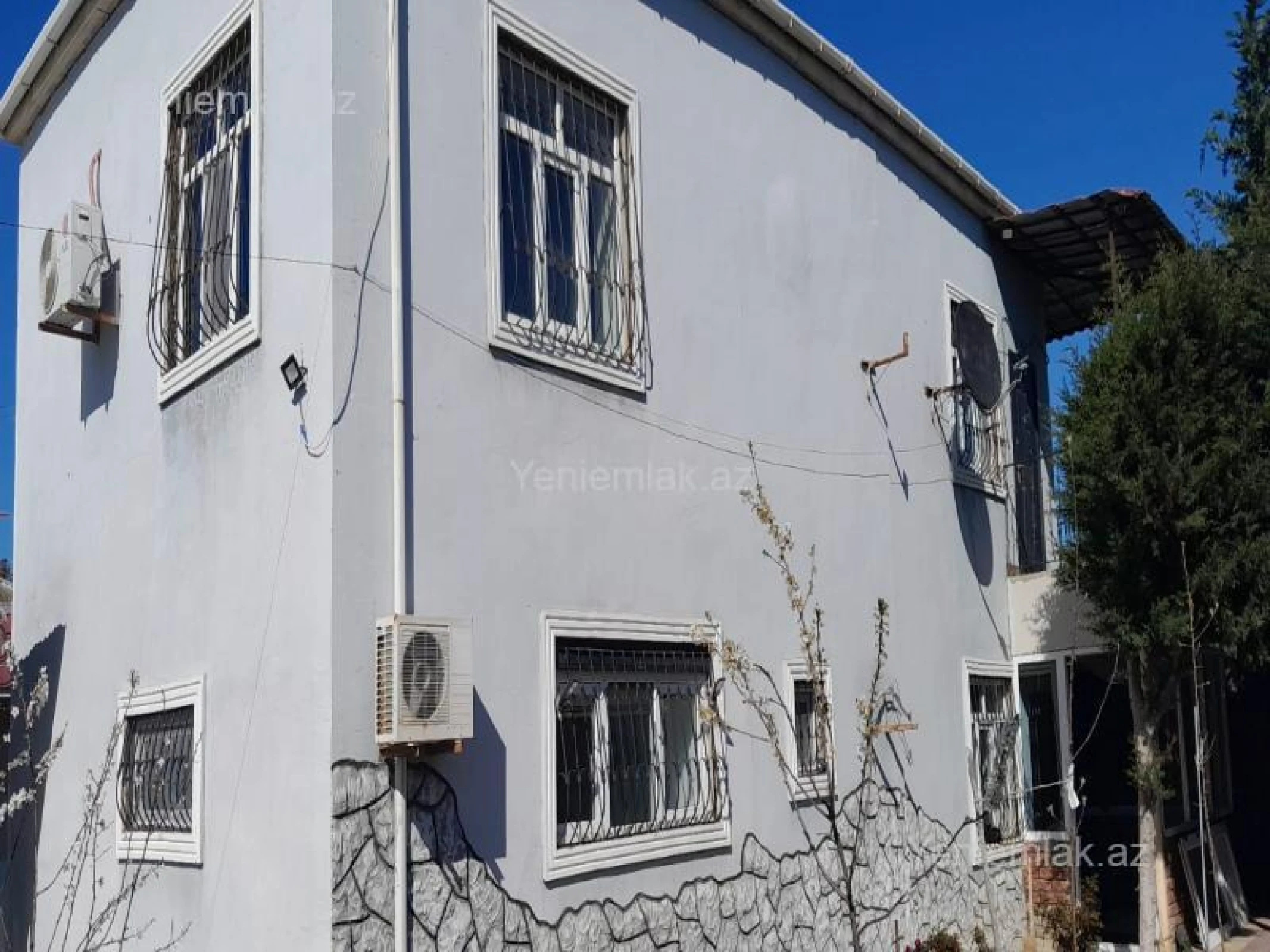 Satılır 4 otaqlı həyət evi 140 m²
