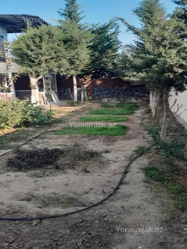 Satılır 4 otaqlı həyət evi 140 m²