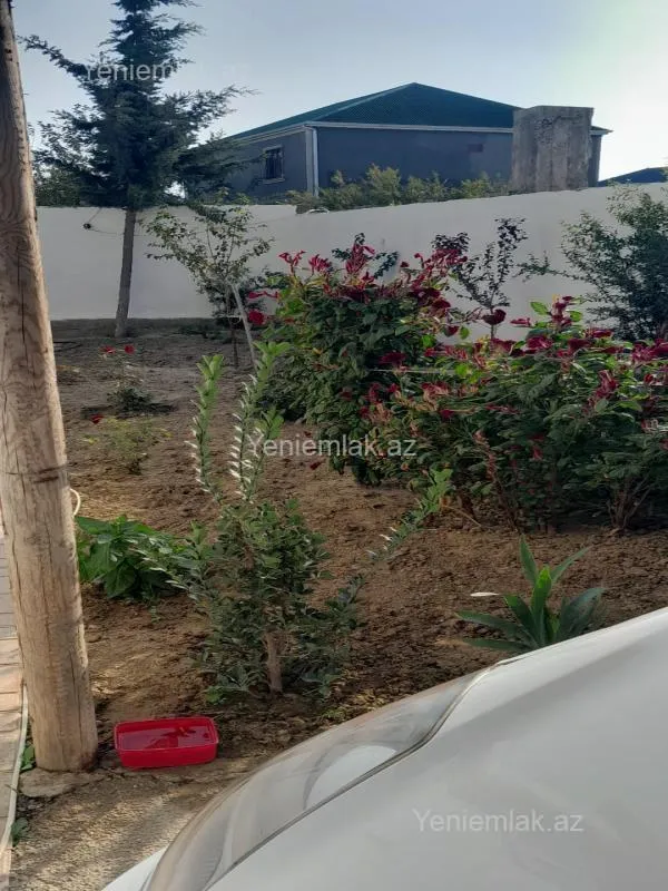 Satılır 4 otaqlı həyət evi 140 m²