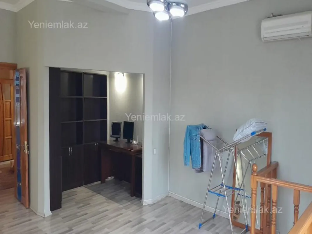 Satılır 4 otaqlı həyət evi 140 m²