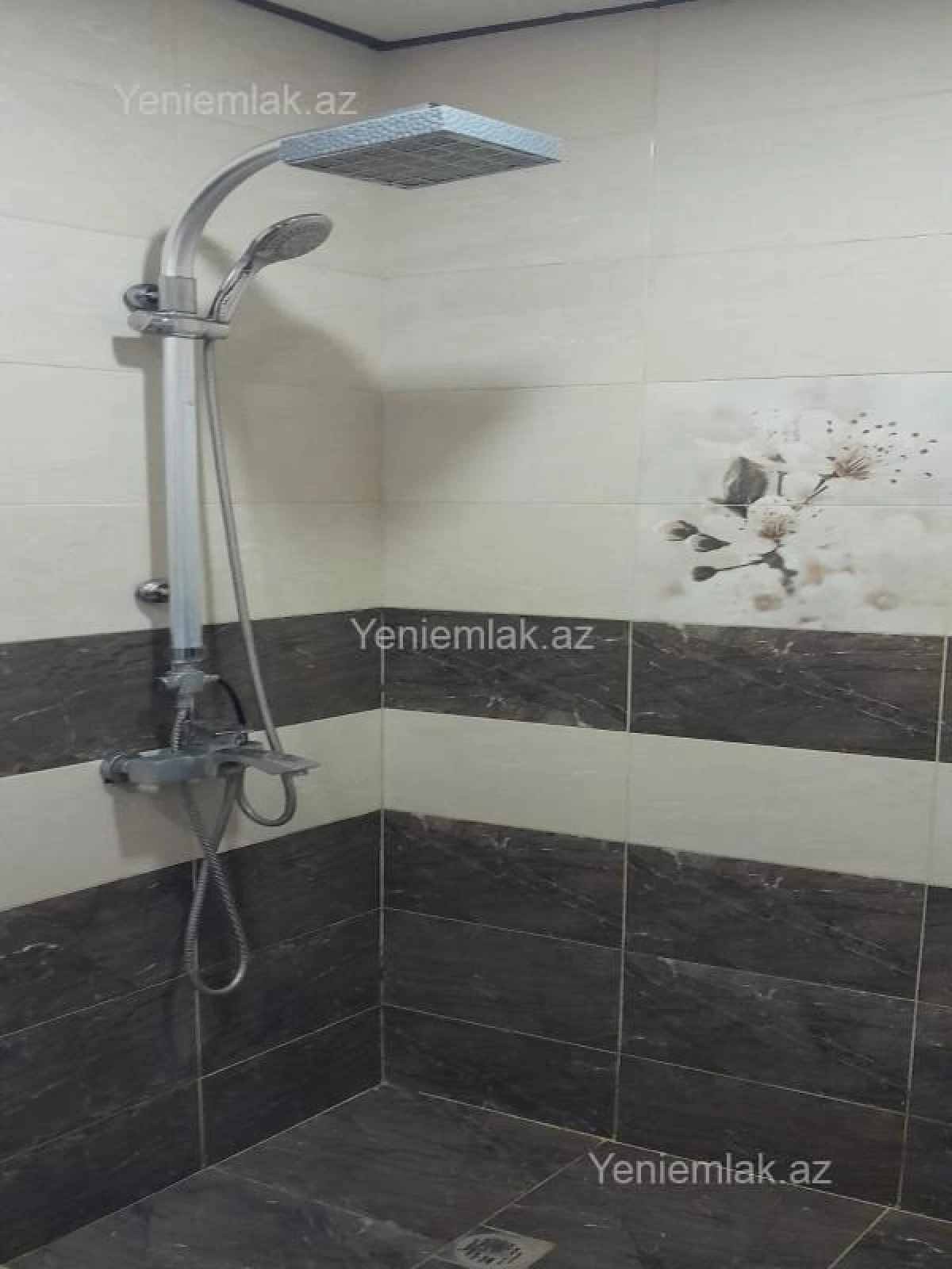 Satılır 4 otaqlı həyət evi 140 m²