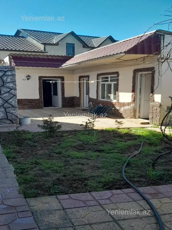 Satılır 4 otaqlı həyət evi 140 m²