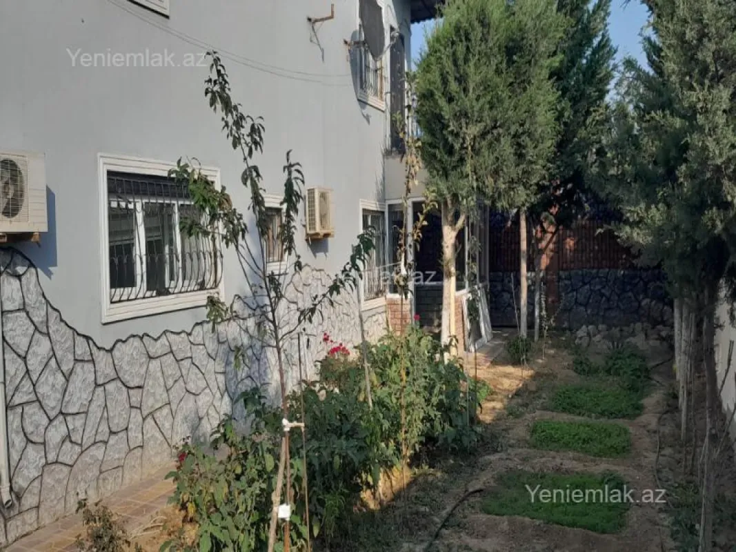 Satılır 4 otaqlı həyət evi 140 m²