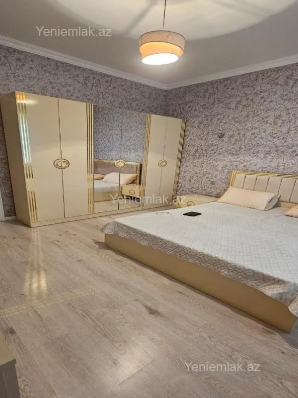 Satılır 5 otaqlı həyət evi 140 m²