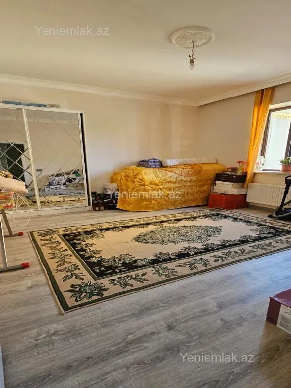 Satılır 5 otaqlı həyət evi 140 m²