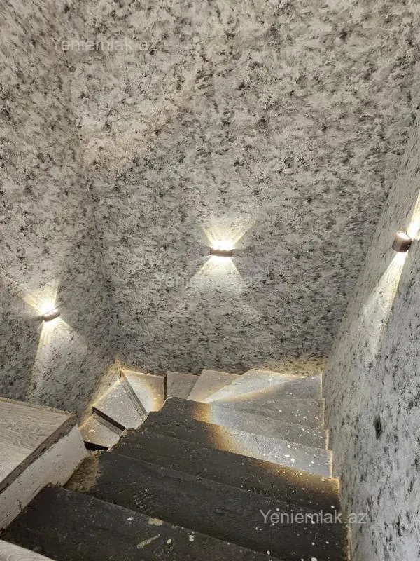Satılır 5 otaqlı həyət evi 140 m²