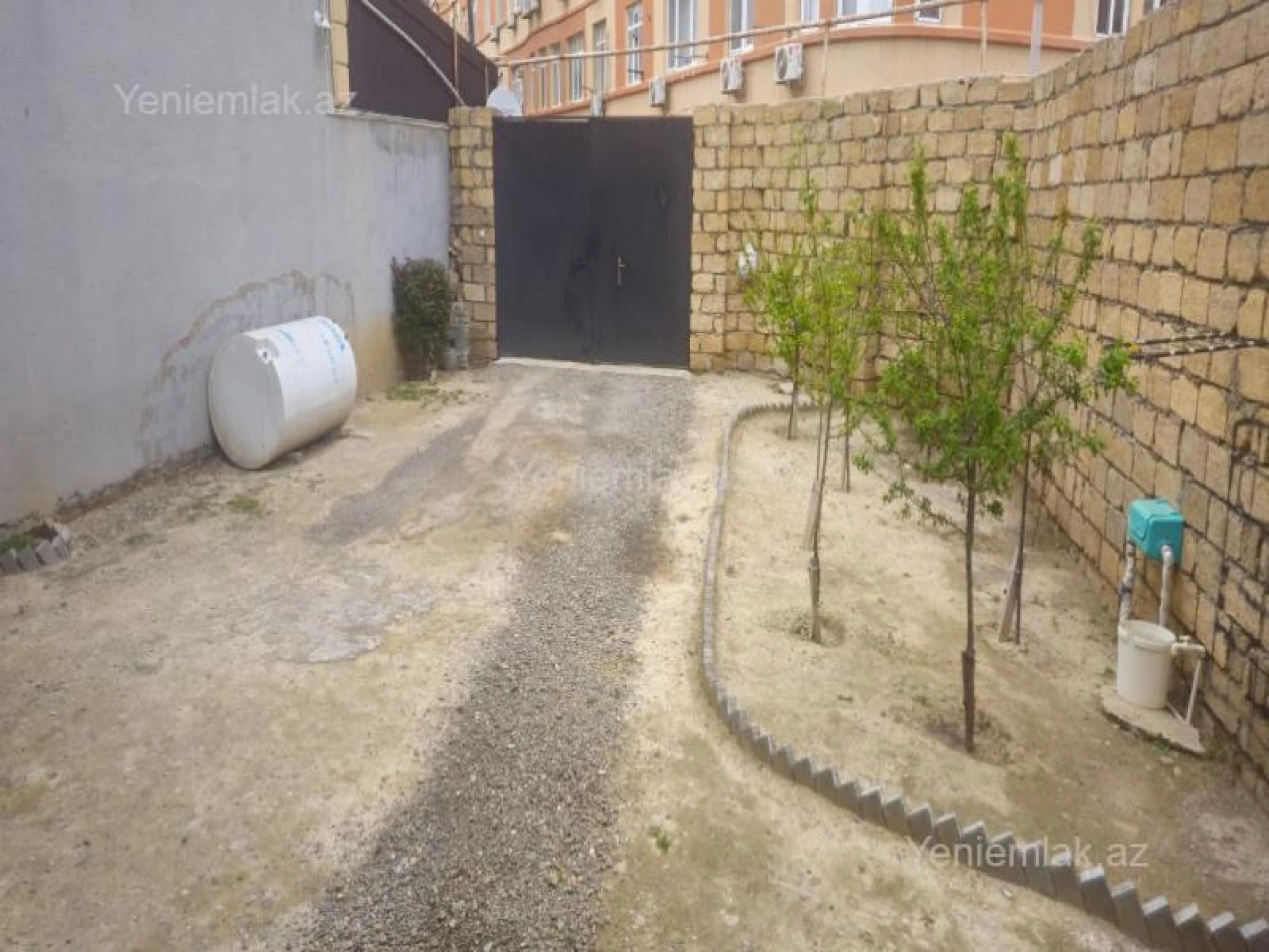 Satılır 5 otaqlı həyət evi 140 m²