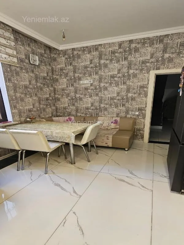 Satılır 5 otaqlı həyət evi 140 m²