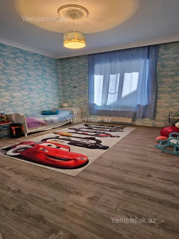 Satılır 5 otaqlı həyət evi 140 m²