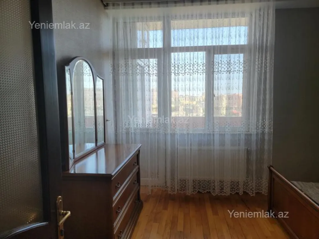 Satılır 3 otaqlı yeni tikili 110 m²
