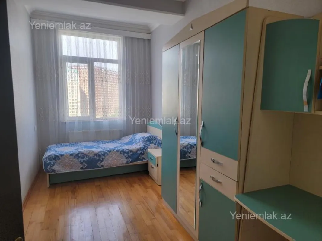 Satılır 3 otaqlı yeni tikili 110 m²