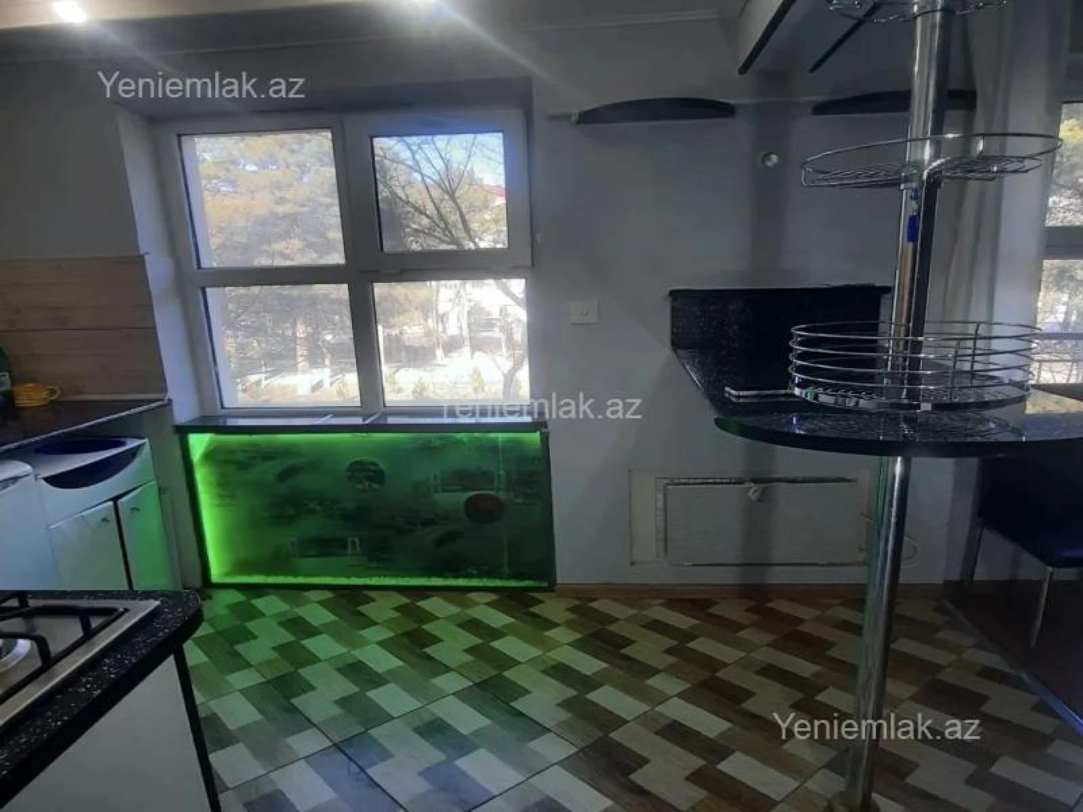 Satılır 1 otaqlı köhnə tikili 33 m²