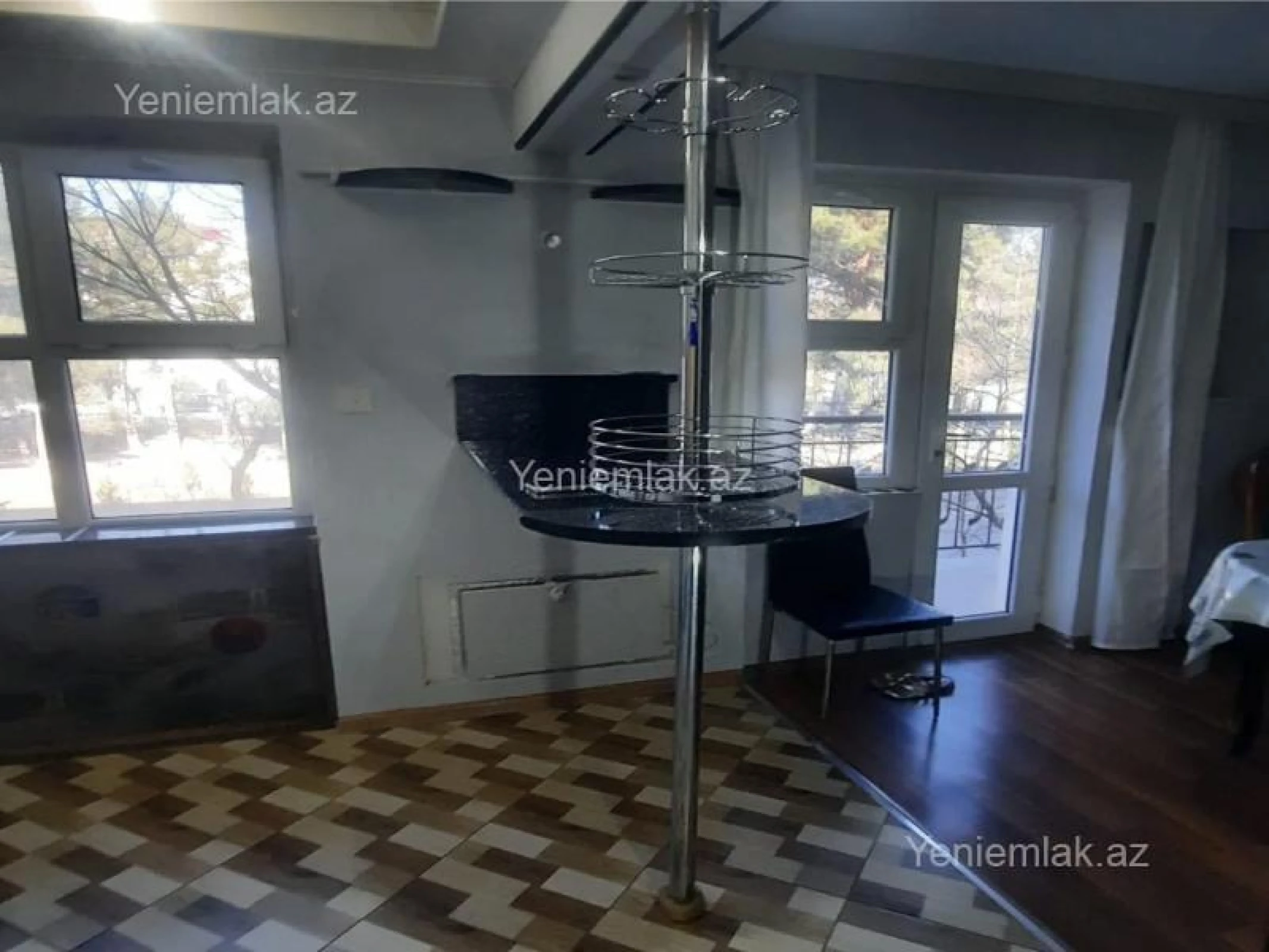 Satılır 1 otaqlı köhnə tikili 33 m²