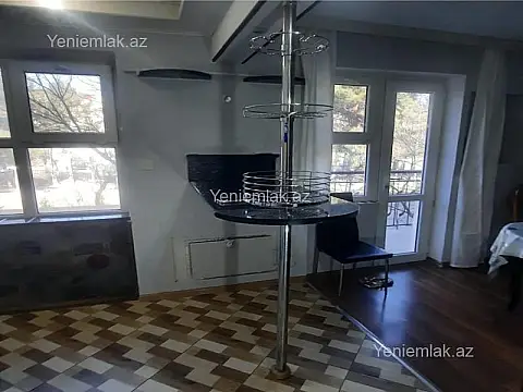 Satılır 1 otaqlı köhnə tikili 33 m²