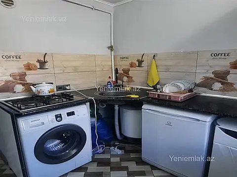 Satılır 1 otaqlı köhnə tikili 33 m²